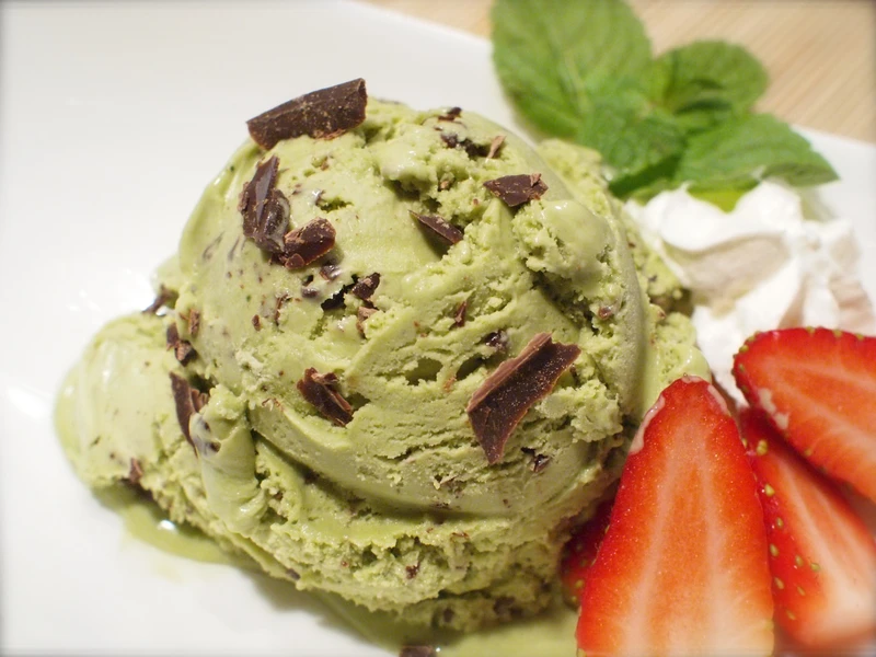 Matcha ice cream with chocolate chunks